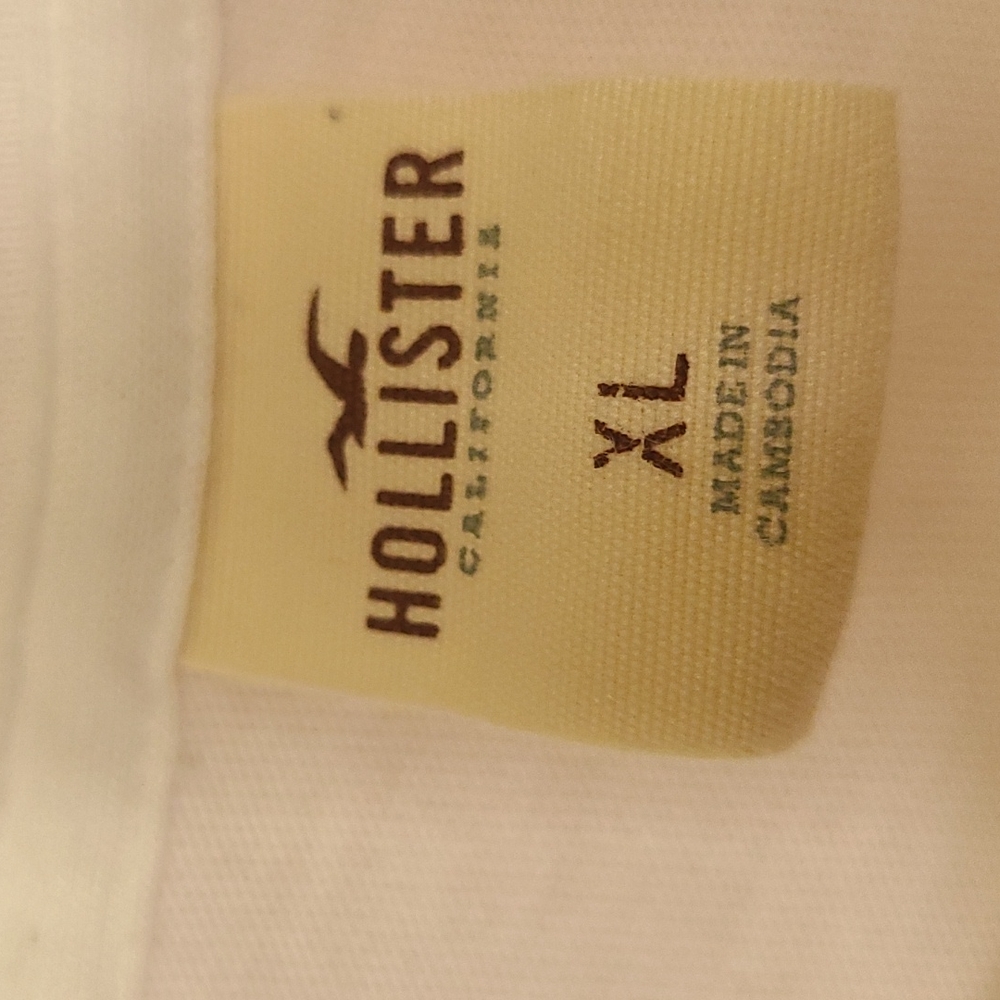 Hollister White Tee Shirt - Picture 2 of 5